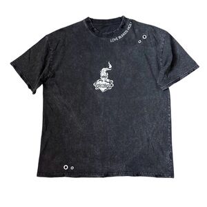 Jesus Streetwear Tee – Distressed Christian T-Shirt Sacred Heart, Bible Verse